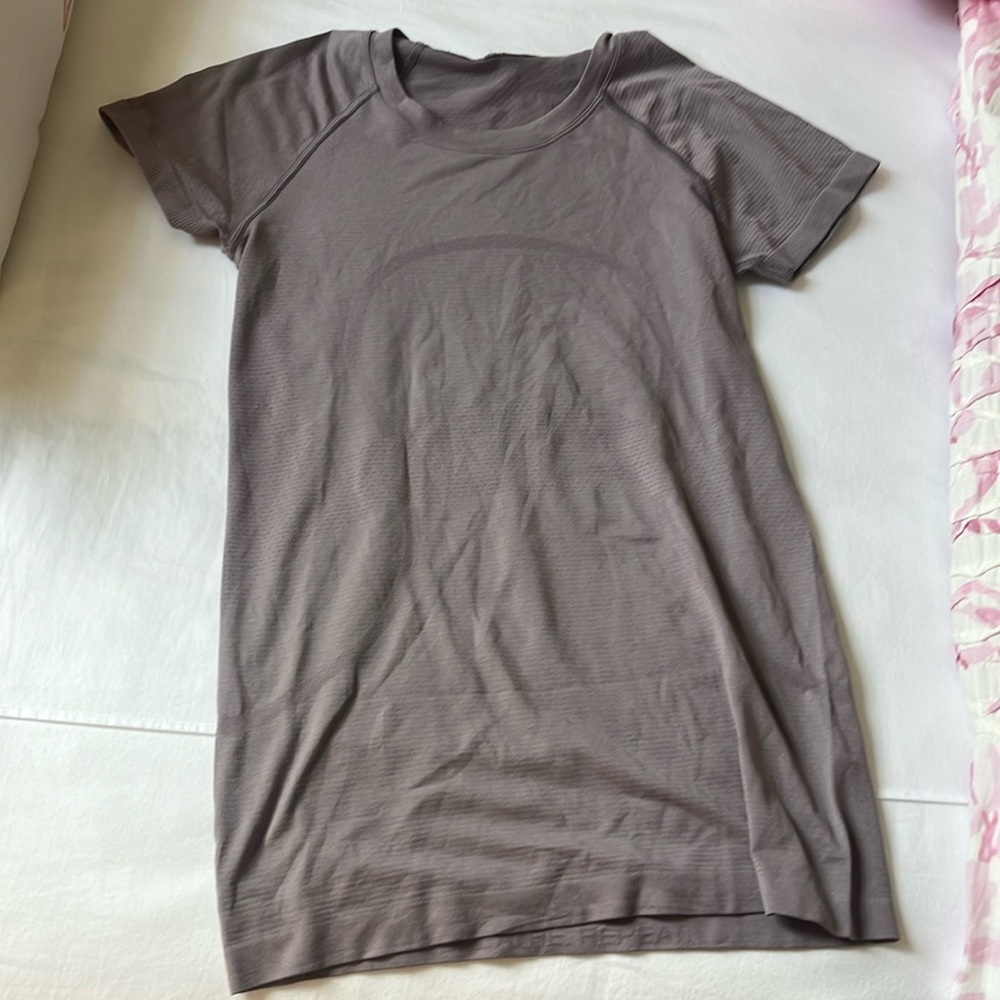 Lululemon swiftly tech shirt